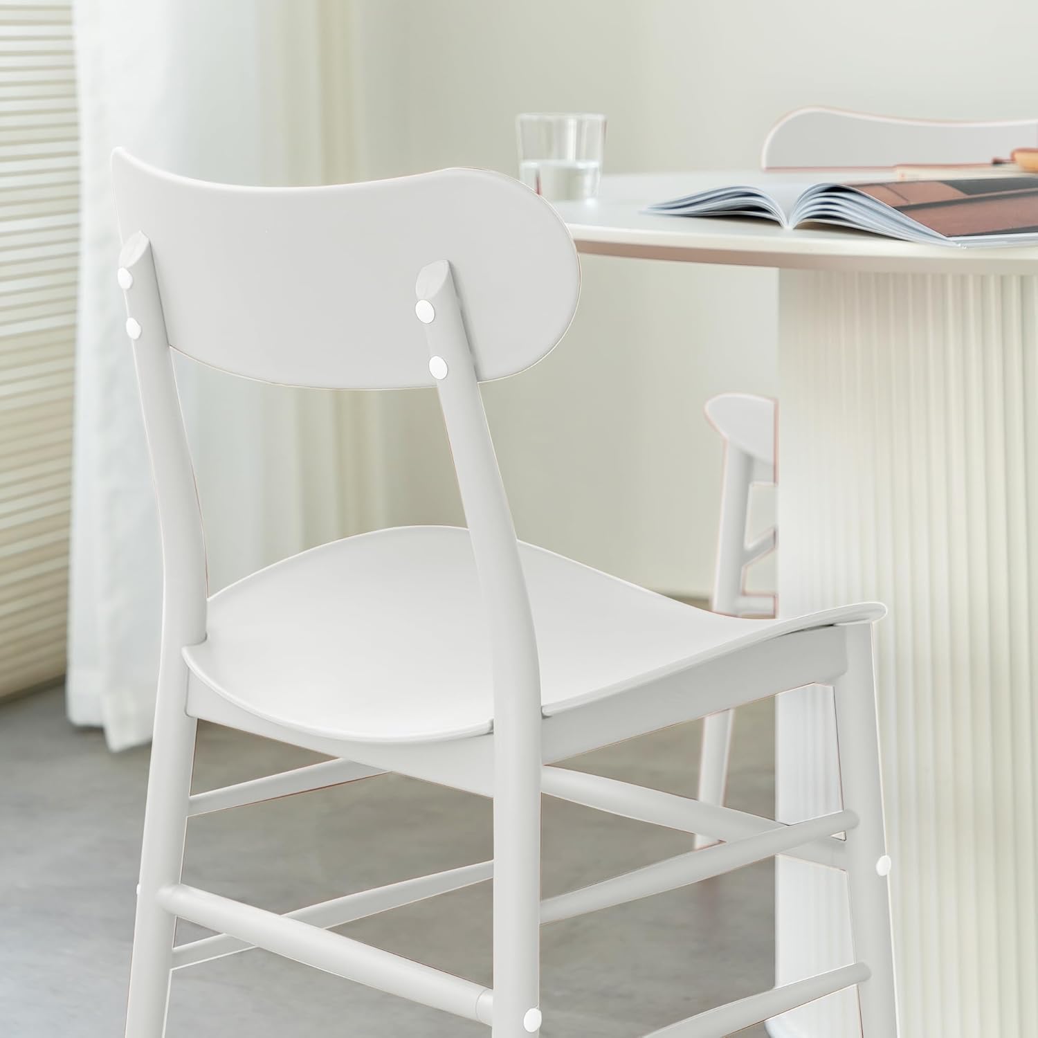 ULTRA LIVING Dining Chairs Set of 4 Quick Assembly Outdoor Plastic Modern Dining Chairs for Indoor or Outdoor White